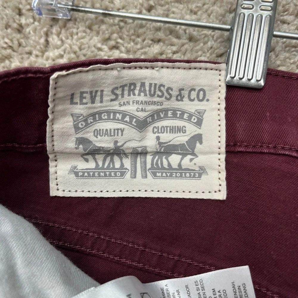 Levi's 511 Slim Fit Pants Men 30x32 Burgundy Maroon Stretch Chino Flat Front EUC